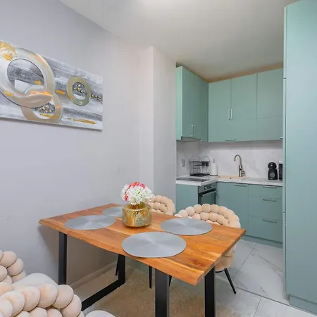 Apartamento Luxury 1br Retreat Next To Paradise Mall By Flat Mаnager