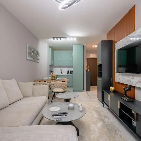 Luxury 1br Retreat Next To Paradise Mall By Flat Mаnager Sofía