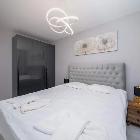 Luxury 1br Retreat Next To Paradise Mall By Flat Mаnager Sofía
