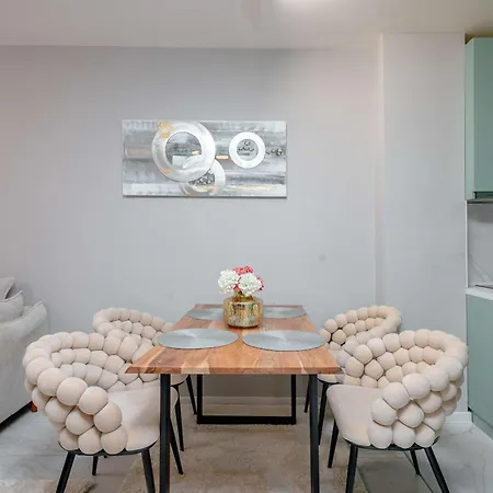 Apartamento Luxury 1br Retreat Next To Paradise Mall By Flat Mаnager